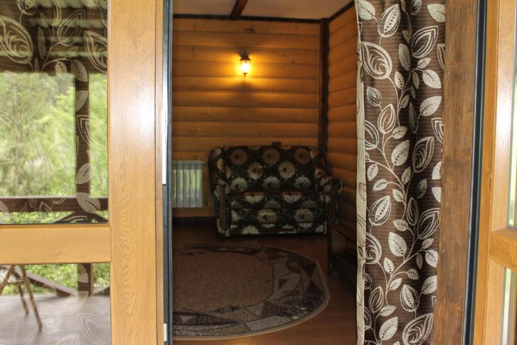 Лоджи Sadyba Gutsulska Pisnya Lodge Микуличин-61