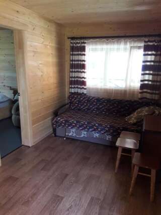 Лоджи Sadyba Gutsulska Pisnya Lodge Микуличин Таунхаус с 2 спальнями-11