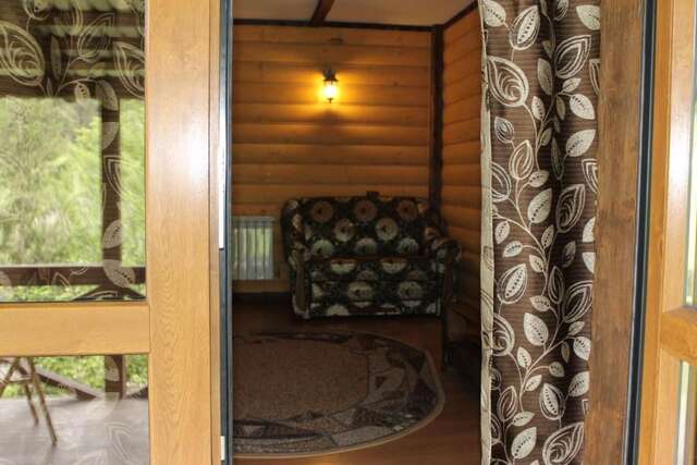 Лоджи Sadyba Gutsulska Pisnya Lodge Микуличин-60